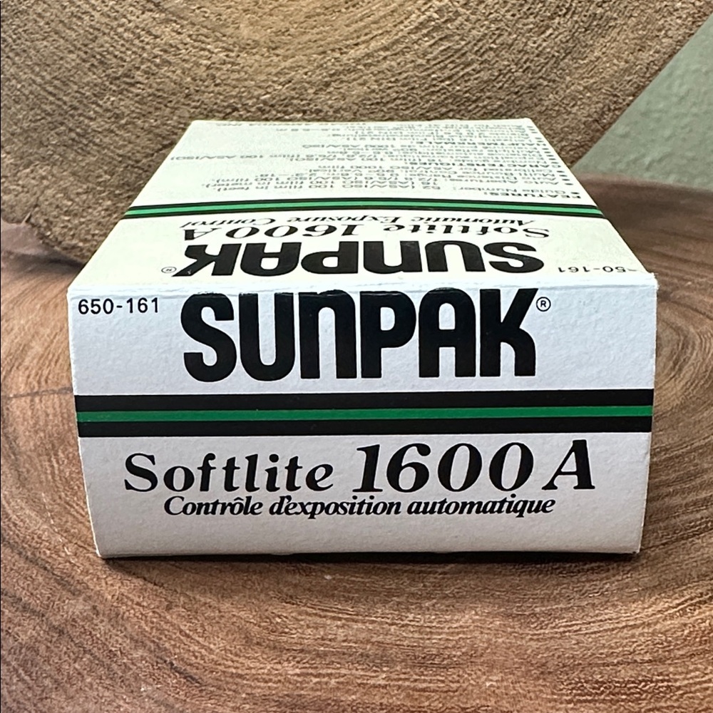 SUNPACK Softlite 1600A Automatic Exposure Control Camera Flash - Picture 9 of 11